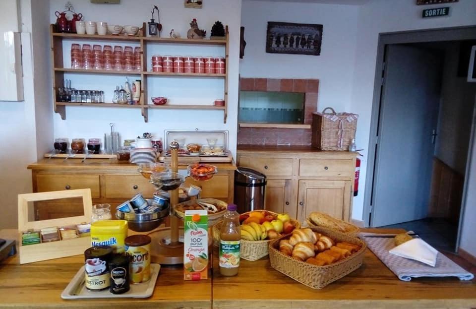 אלוס Hotel Restaurant La Source מראה חיצוני תמונה